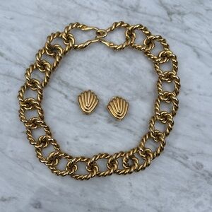 Vintage 90s Gold-Tone Twisted Link Necklace